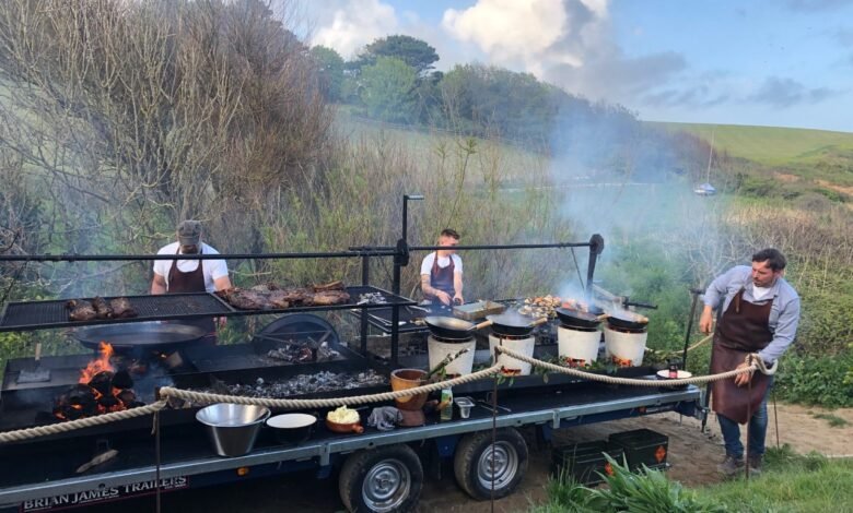 hidden hut feast nights